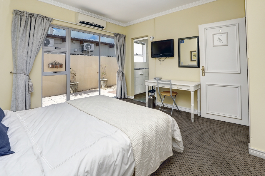 5 Bedroom Property for Sale in Vygeboom Western Cape